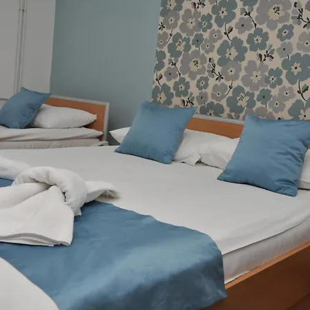 Garni Laguna Lux Guest house 2*